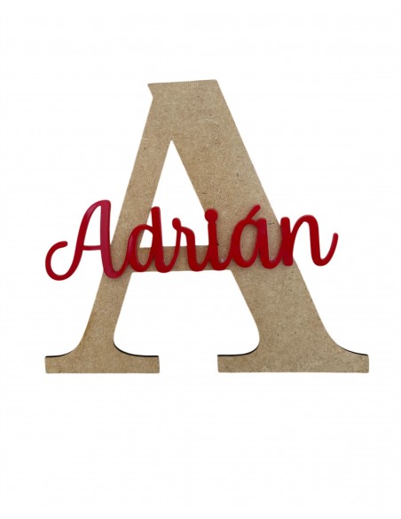 Letra decorativa de madera con nombre
