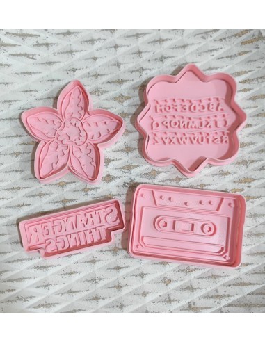 Set 4 Cortadores + marcadores Stranger Things