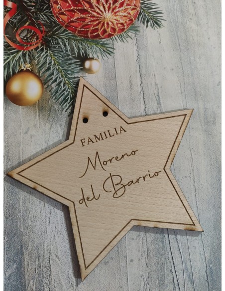 Estrella para el árbol de Navidad grabada en madera