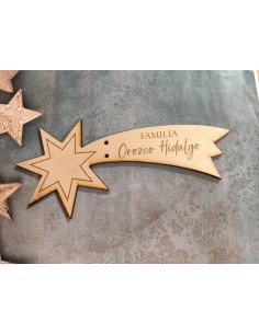 Estrella fugaz para el árbol de Navidad grabada en madera 2